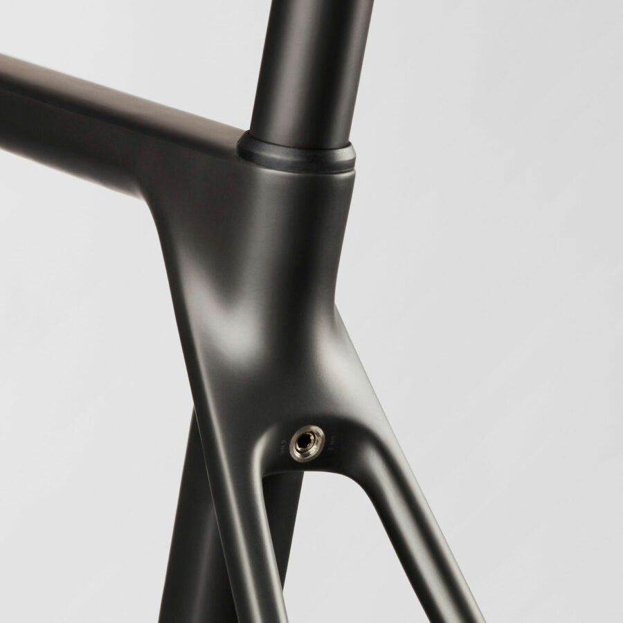 Canyon Ultimate DI2 Carbon bike rental